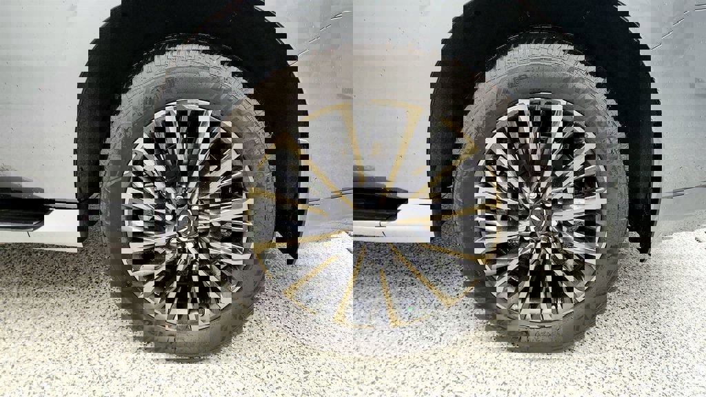 Used 2026 INFINITI QX80 Autograph w/ Premium Cargo Package image 9