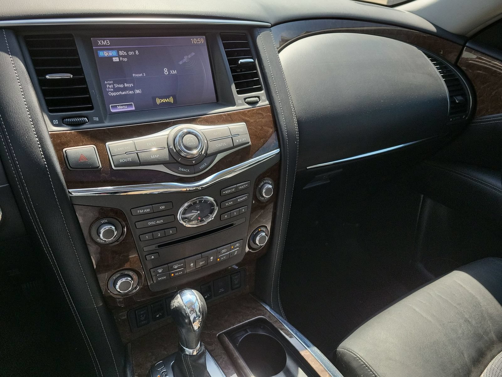 Used 2017 INFINITI QX80 2WD w/ Driver Assistance Package image 13
