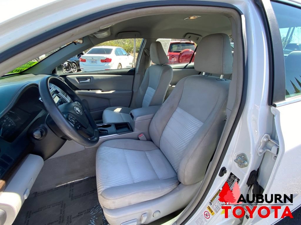 Used 2015 Toyota Camry LE FWD image 27