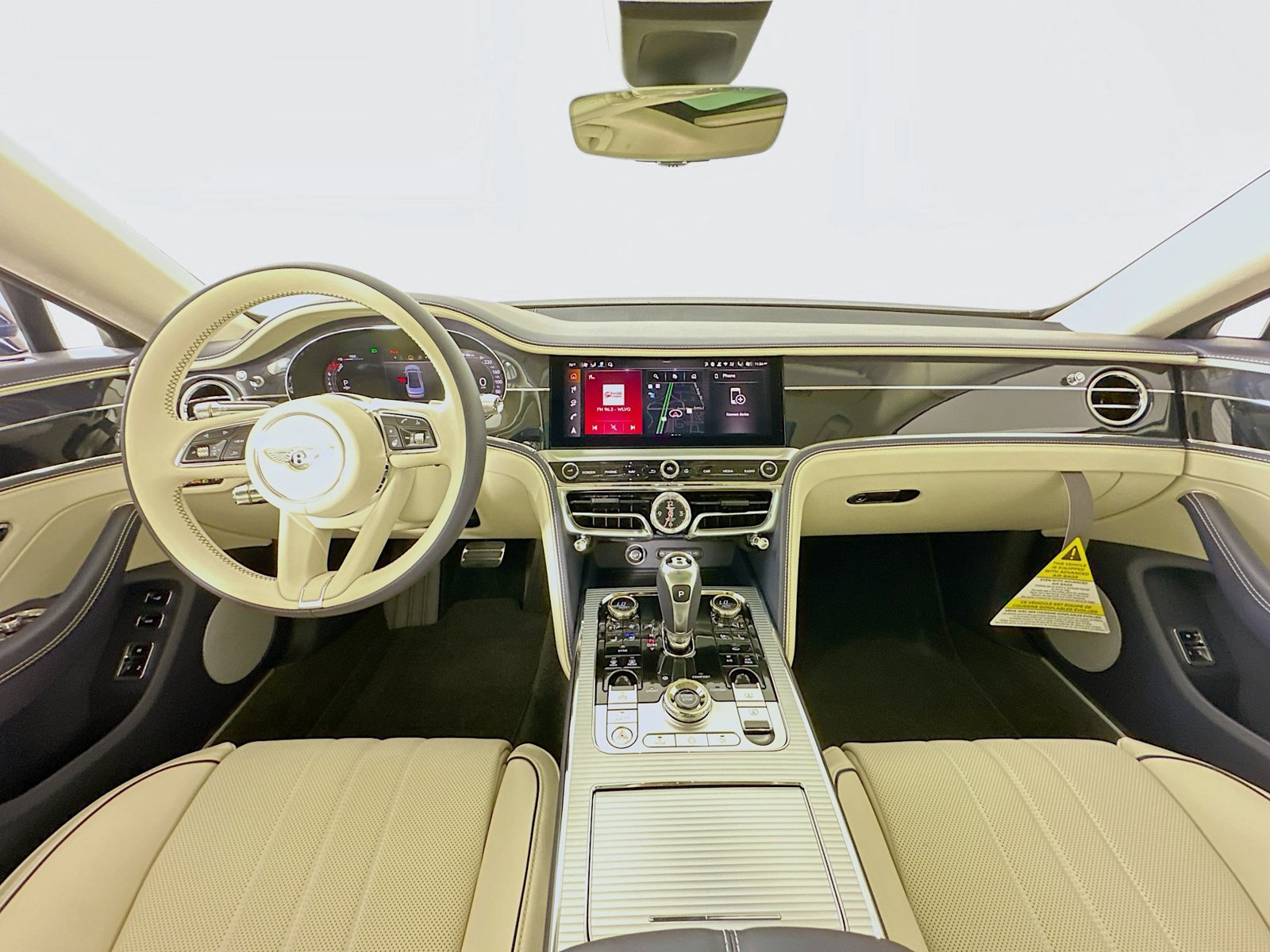 New 2026 Bentley Flying Spur V8 AWD/4WD image 4