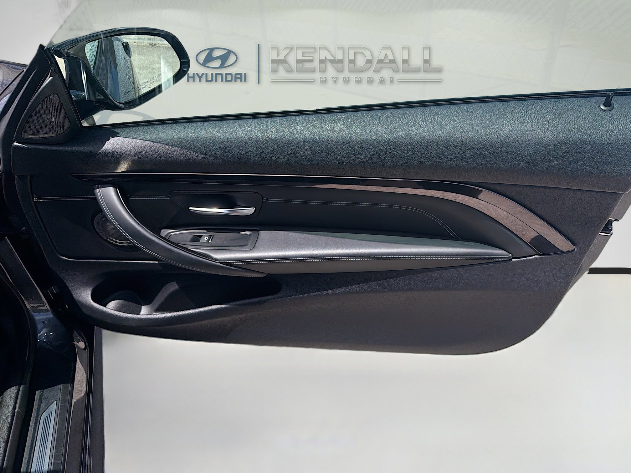 Used 2020 BMW M4 Convertible w/ M Driver's Package image 28