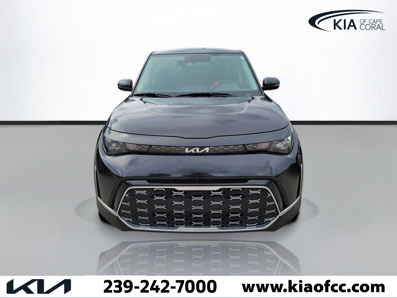 Certified 2023 Kia Soul GT-Line FWD image 2
