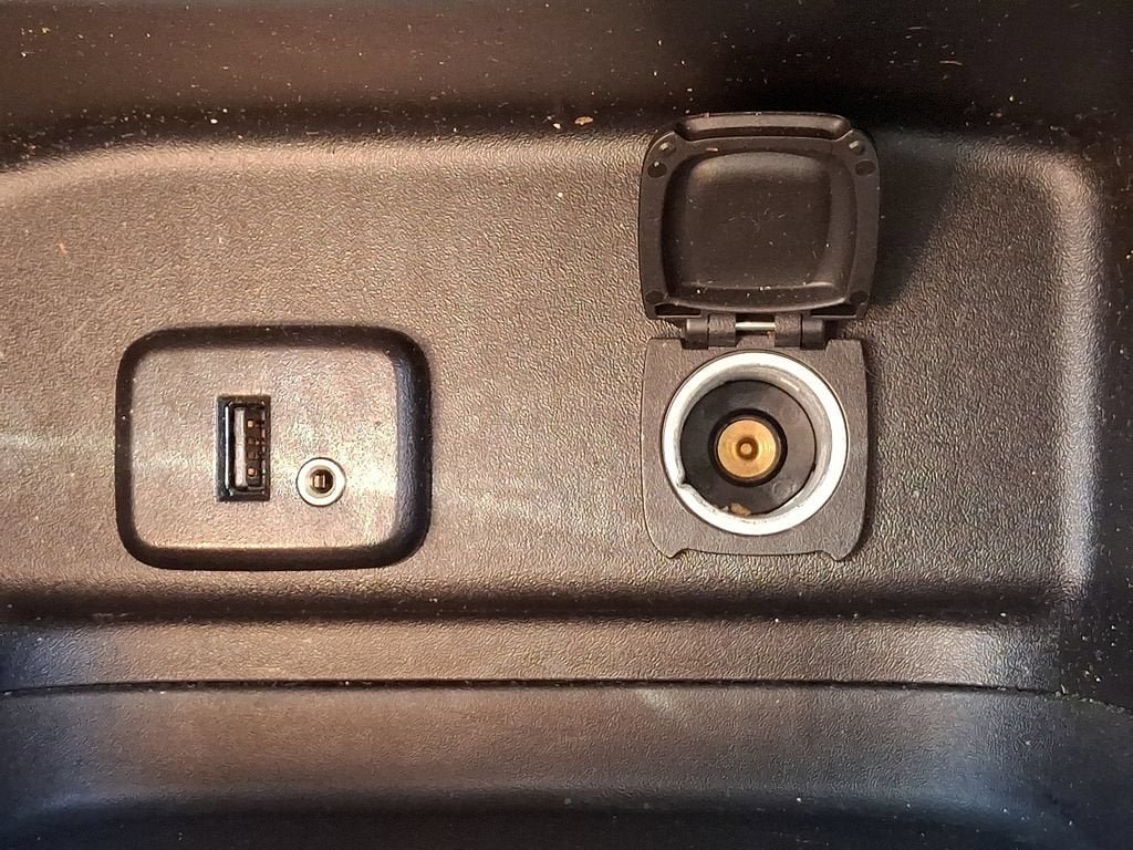 Used 2018 Chevrolet Equinox LT FWD image 24