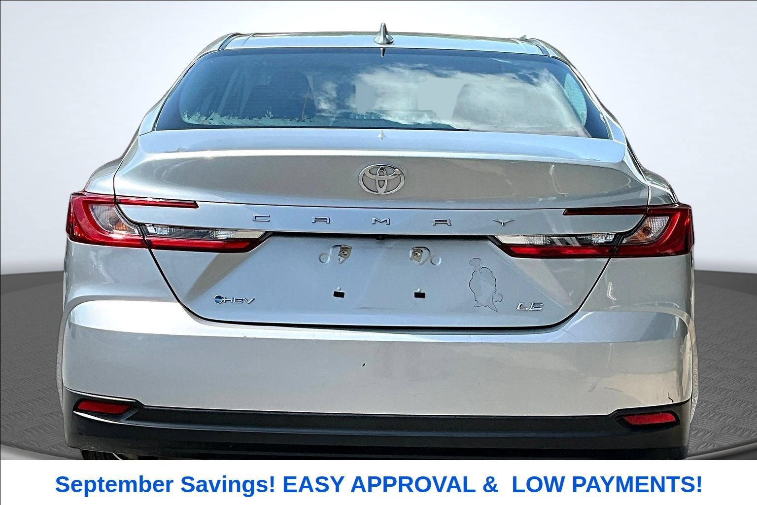 Used 2025 Toyota Camry LE FWD image 4