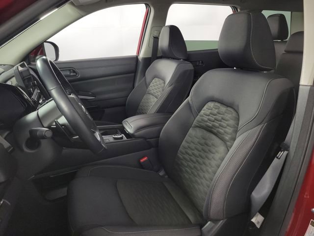 Used 2023 Nissan Pathfinder SV image 15