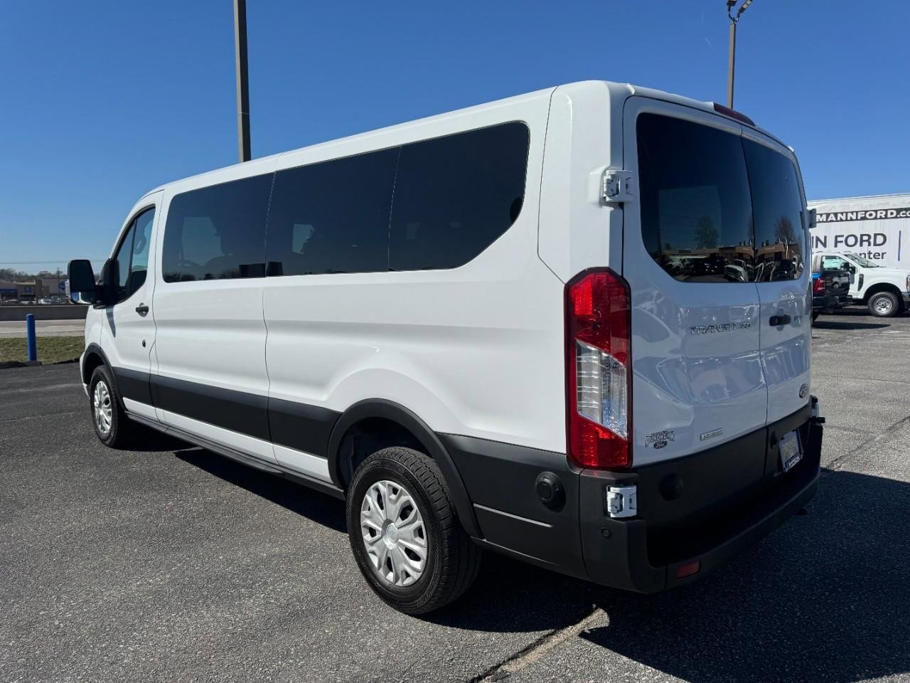 Used 2024 Ford Transit 350 XLT RWD image 5