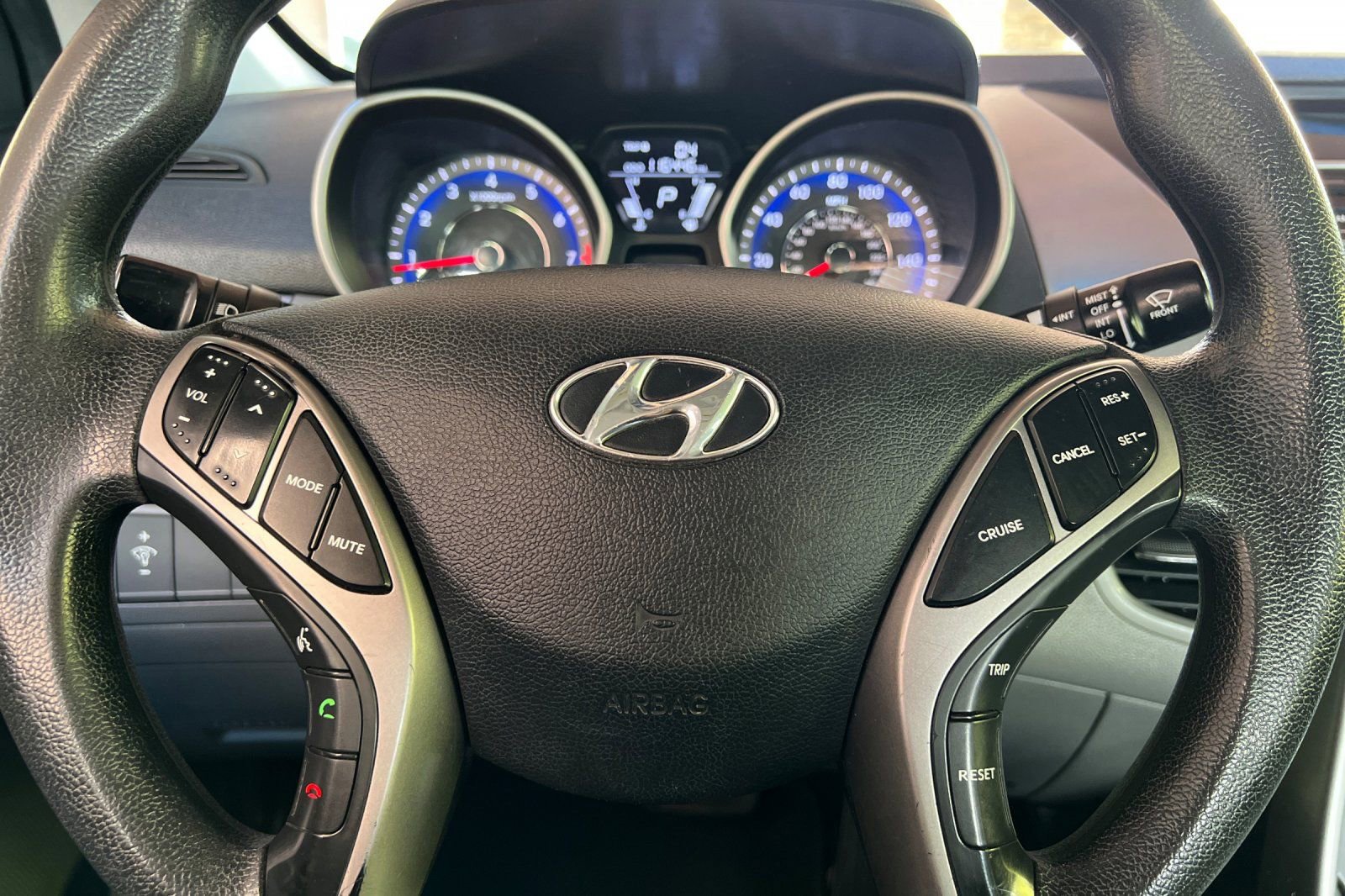 Used 2013 Hyundai Elantra GLS w/ Preferred Pkg FWD image 27