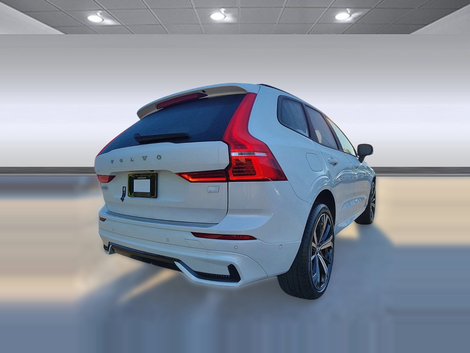 New 2024 Volvo XC60 T8 Ultimate w/ Protection Package Premier image 7