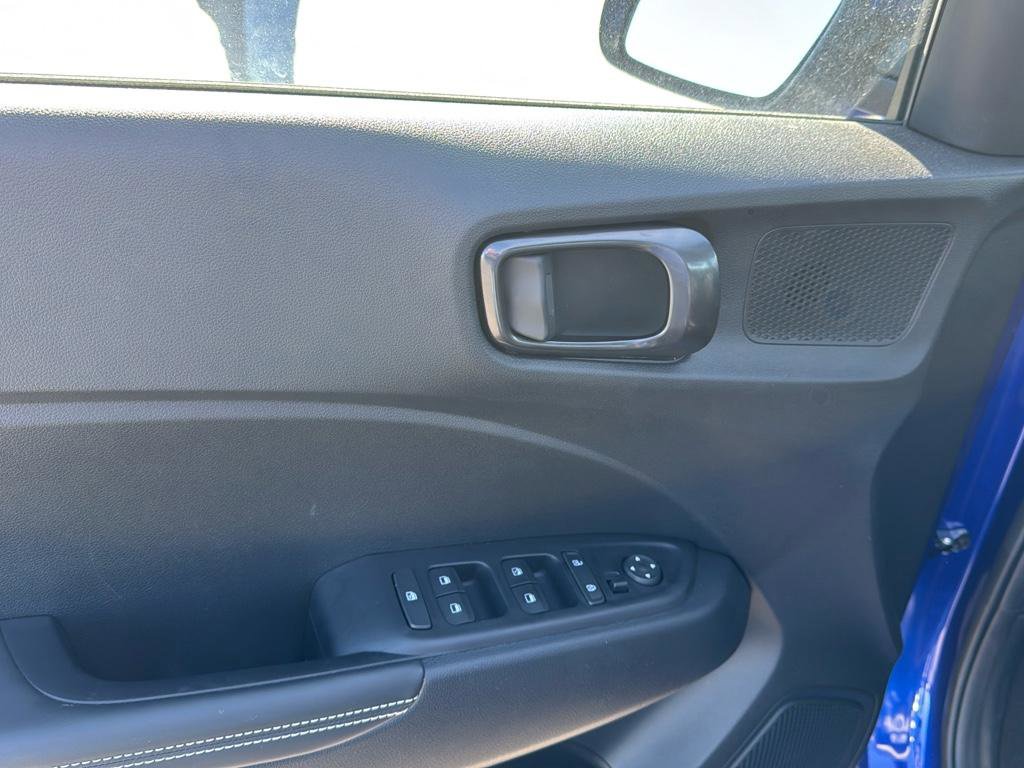 New 2024 Hyundai Venue Limited image 19