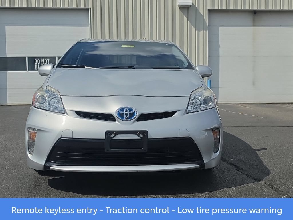 Used 2015 Toyota Prius Three FWD image 2