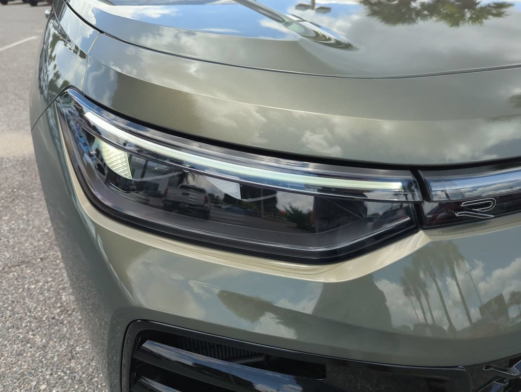 New 2026 Volkswagen Tiguan SEL R-Line AWD/4WD image 17