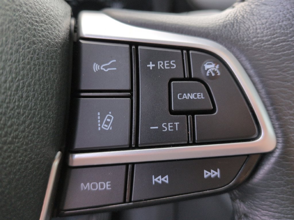 Used 2024 Toyota Sienna XLE FWD image 20