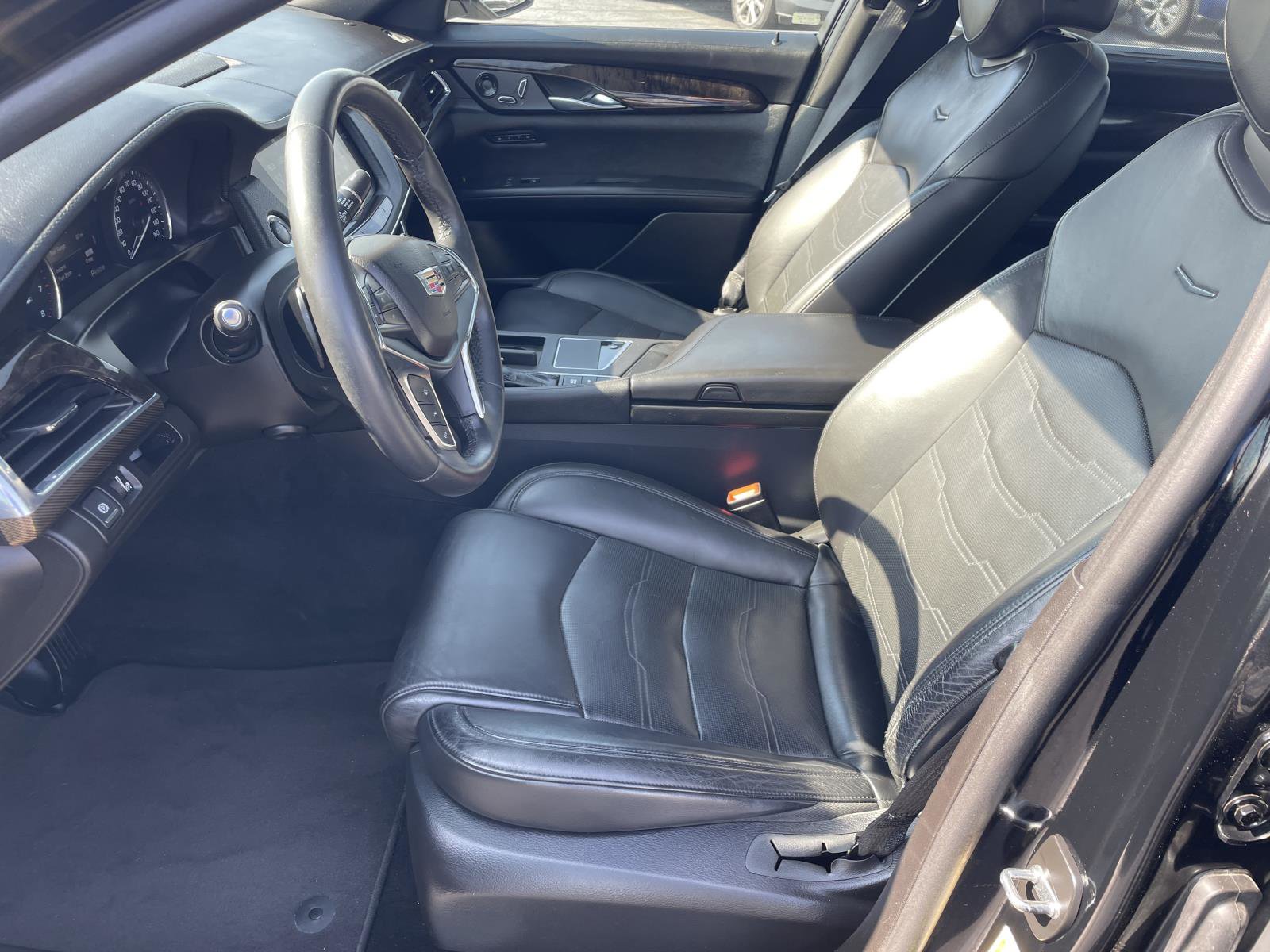 Used 2018 Cadillac CT6 Luxury AWD/4WD image 5