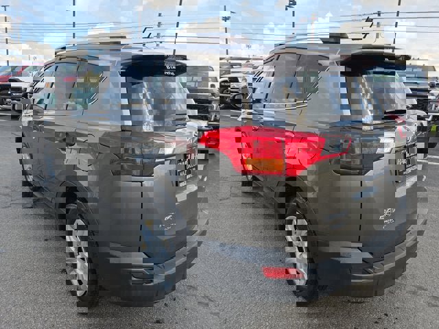 Used 2014 Toyota RAV4 LE AWD/4WD image 4