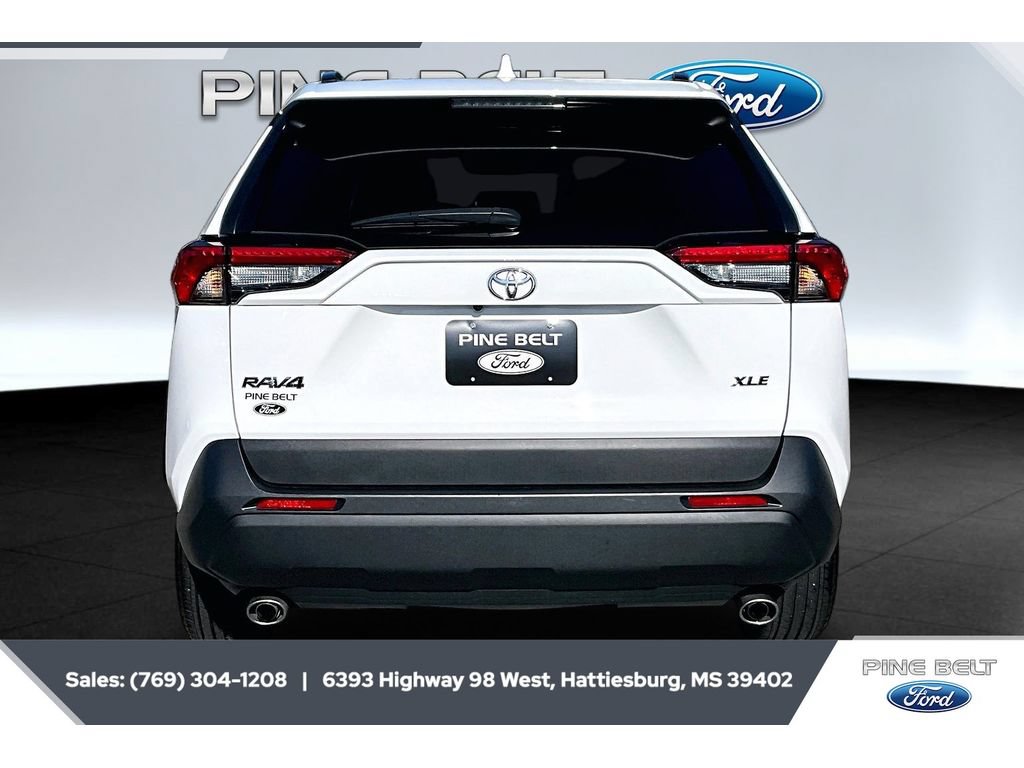 Used 2024 Toyota RAV4 XLE FWD image 4