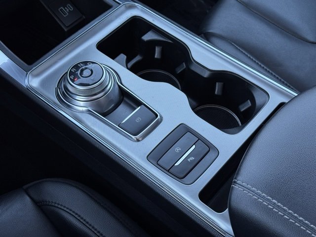 Certified 2022 Ford Edge Titanium w/ Class II Trailer Tow Package image 16