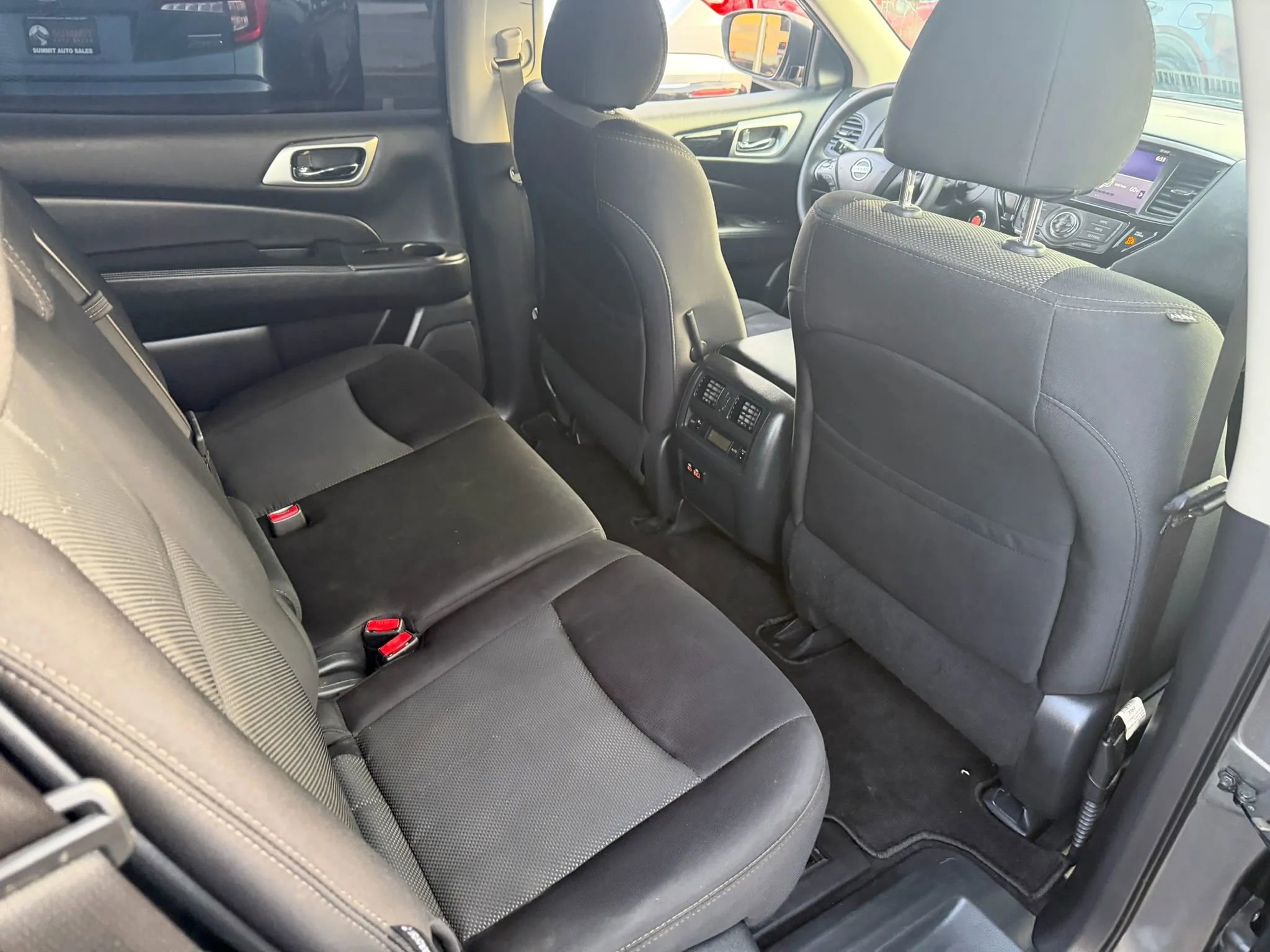 Used 2020 Nissan Pathfinder S image 21