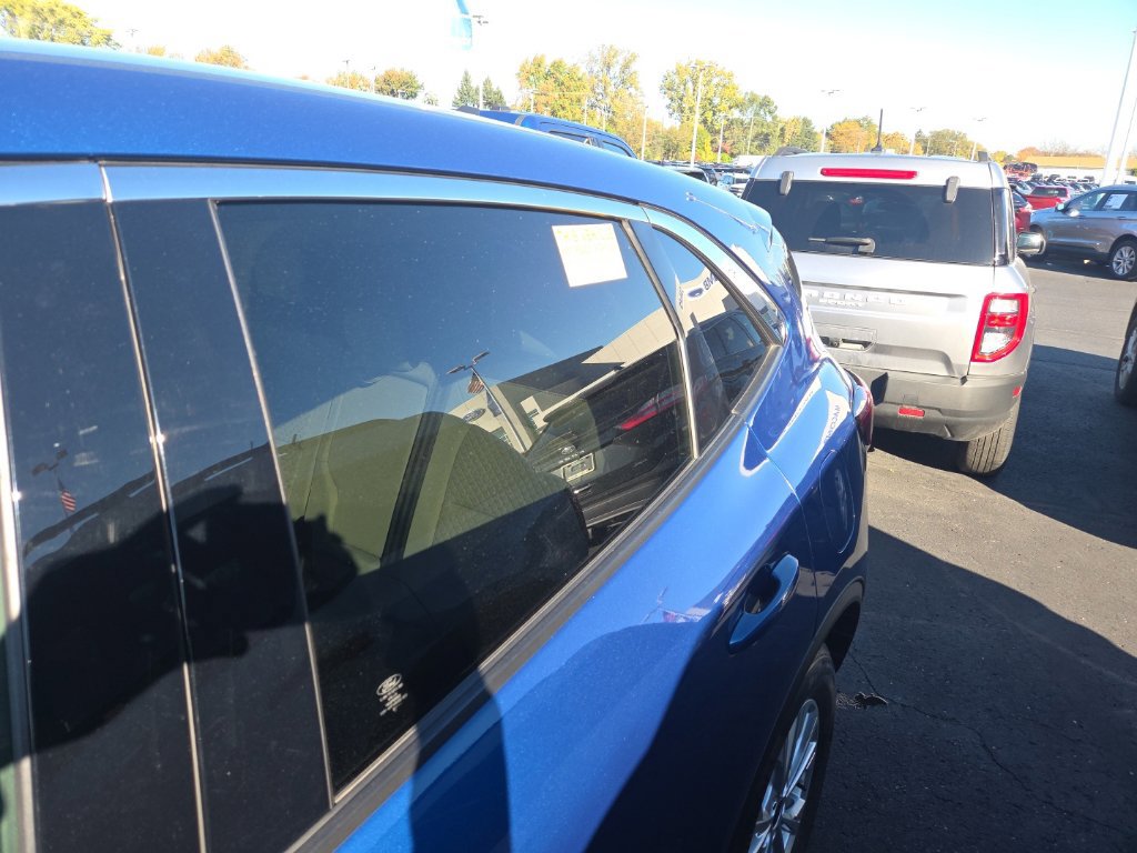 Certified 2023 Ford Escape Active AWD/4WD image 10