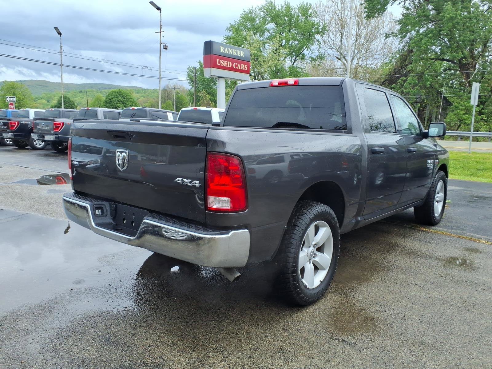 Used 2023 RAM 1500 Classic SLT AWD/4WD image 3