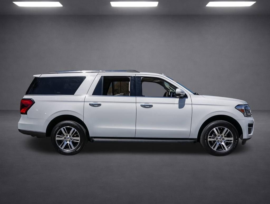 Used 2024 Ford Expedition Max Limited RWD image 3
