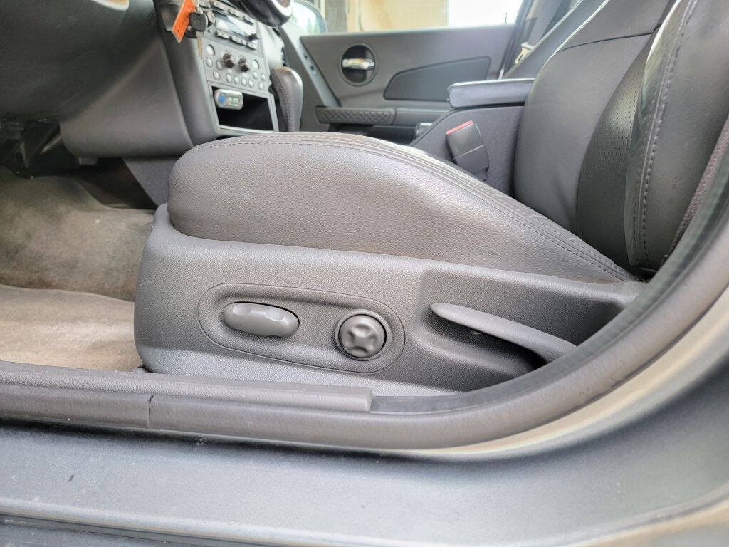 Used 2005 Pontiac Grand Prix GTP w/ Premium Audio Package FWD image 10