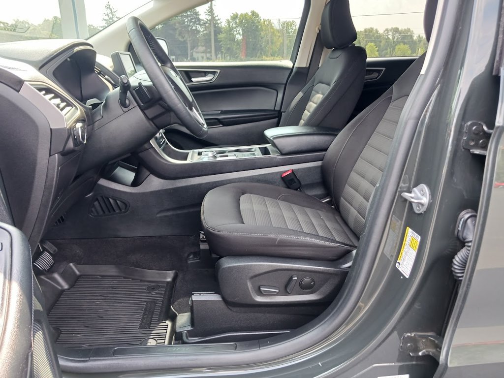 Used 2023 Ford Edge SEL w/ Convenience Package AWD/4WD image 17