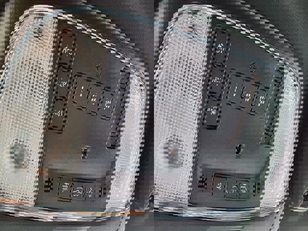 Certified 2022 Jeep Grand Cherokee Limited image 18