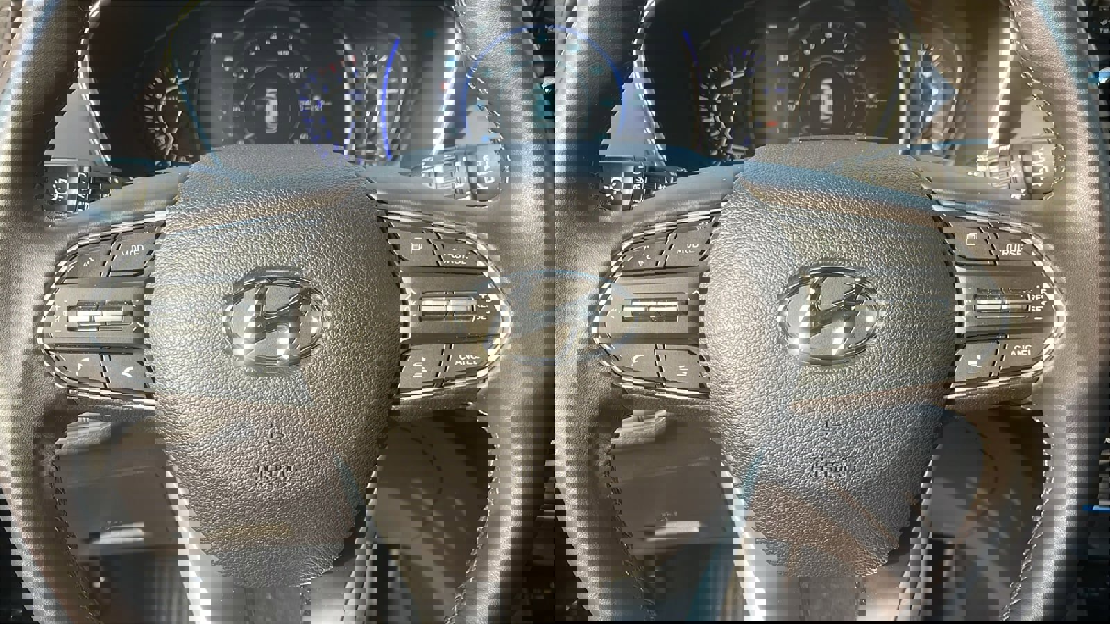 Used 2020 Hyundai Santa Fe SEL w/ Convenience Package image 13