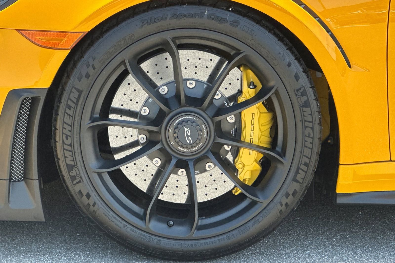 Certified 2018 Porsche 911 GT2 RS RWD image 43