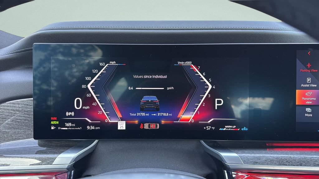 Certified 2023 BMW 740i image 10