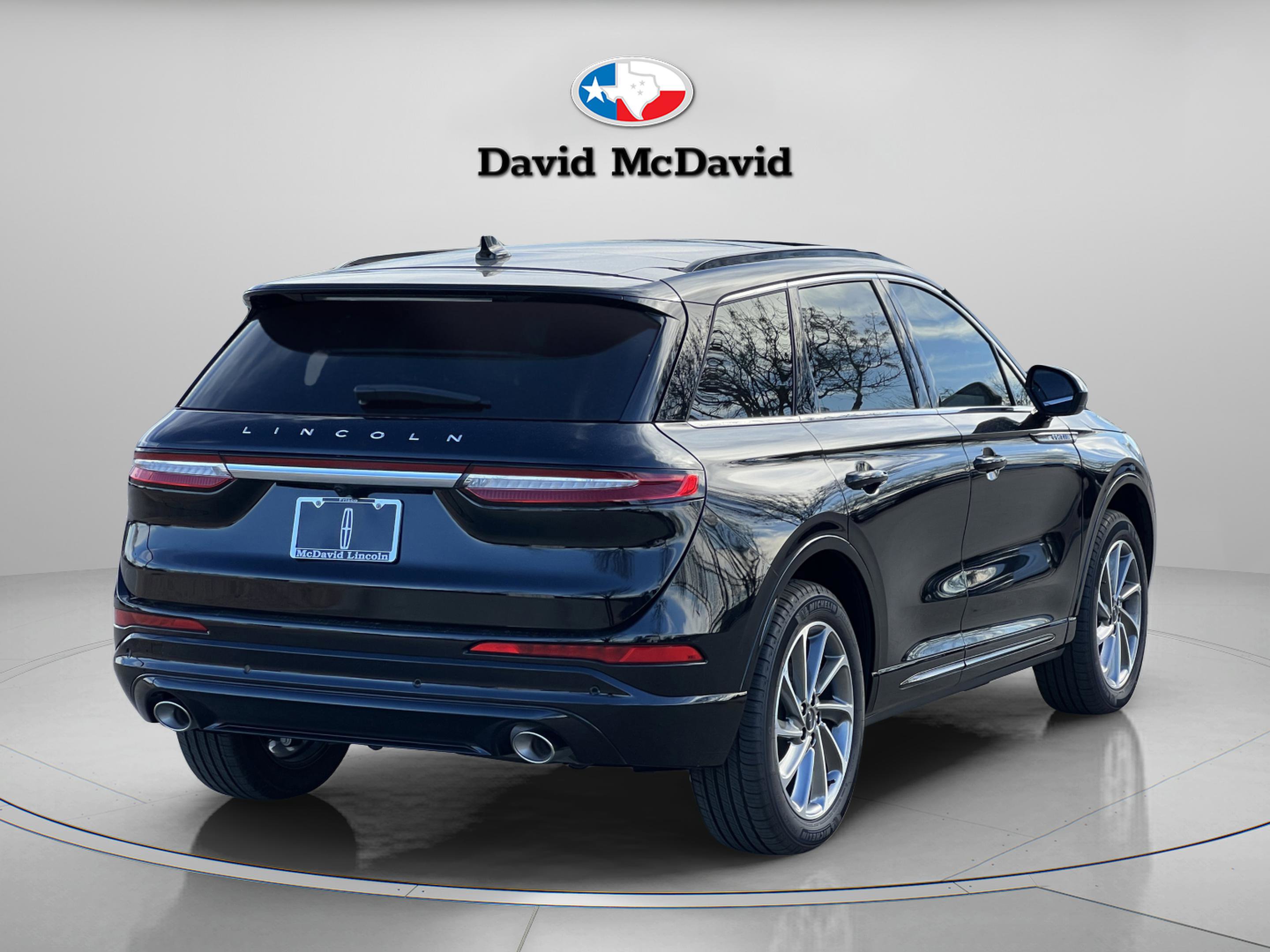 New 2025 Lincoln Corsair Grand Touring image 9