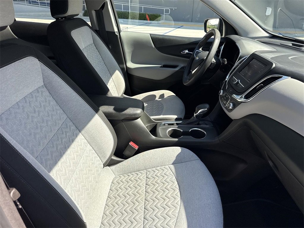 Used 2022 Chevrolet Equinox LS image 25