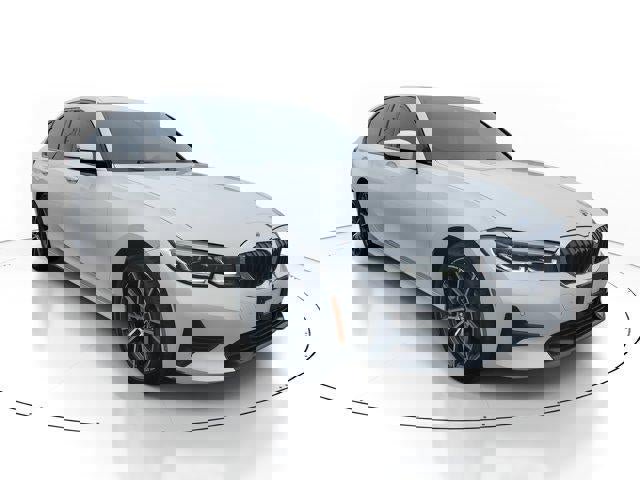 Used 2022 BMW 330i xDrive Sedan image 2