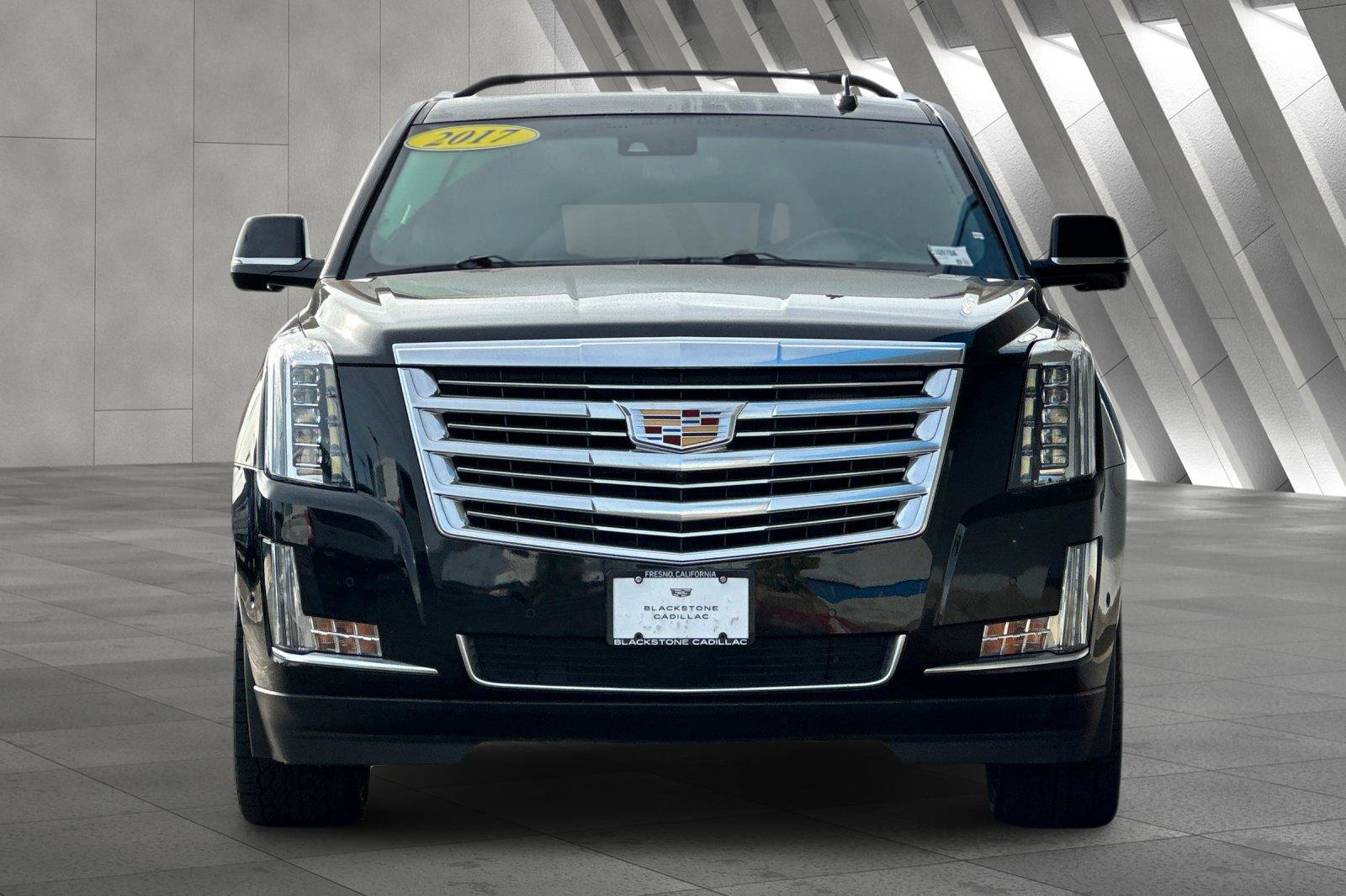 Used 2017 Cadillac Escalade Platinum image 9