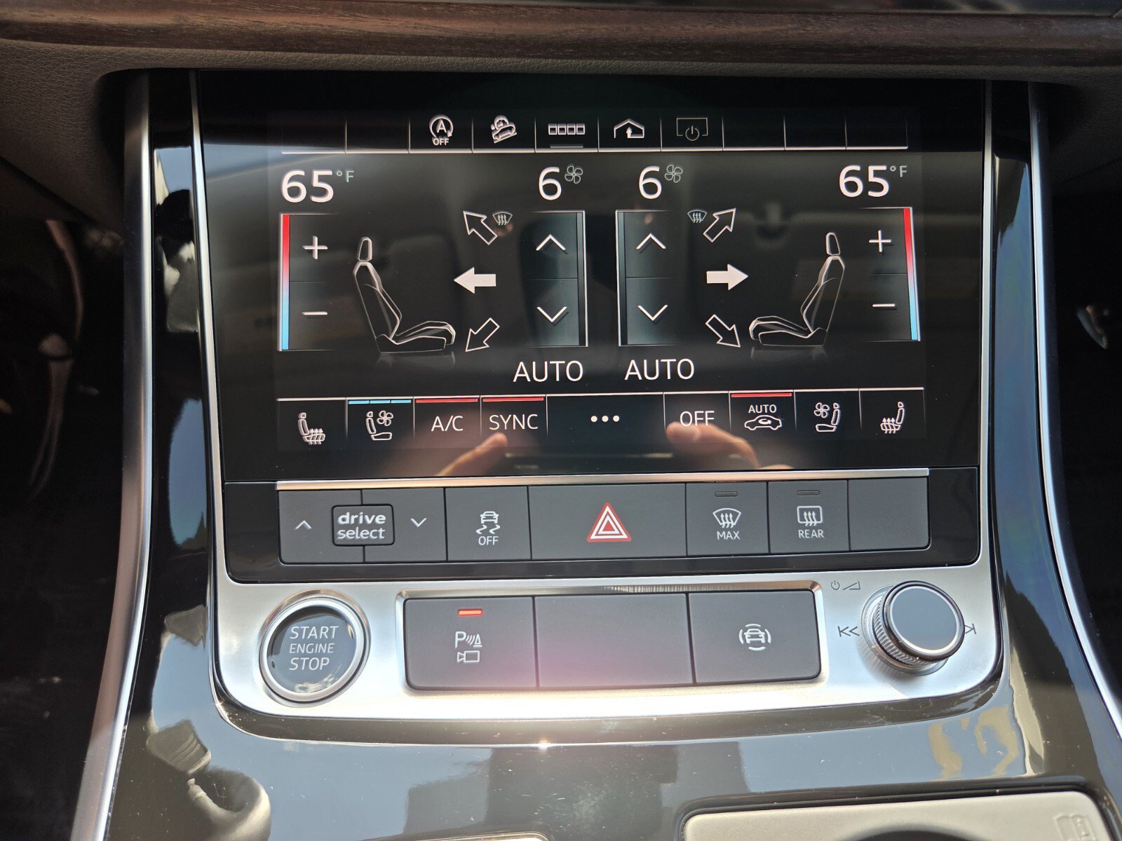 Used 2023 Audi Q8 Premium Plus AWD/4WD image 25