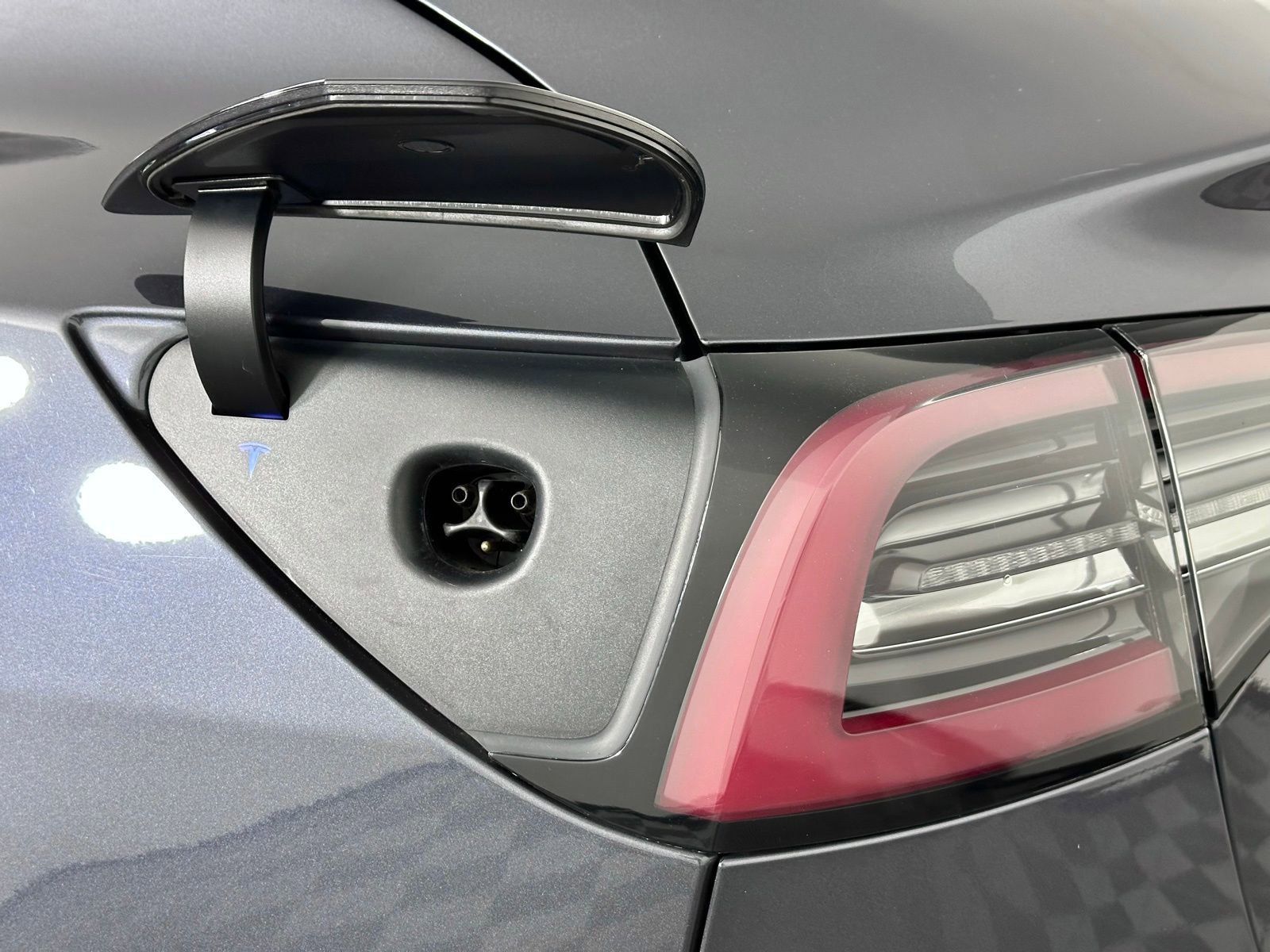 Used 2023 Tesla Model 3 Standard Range image 13