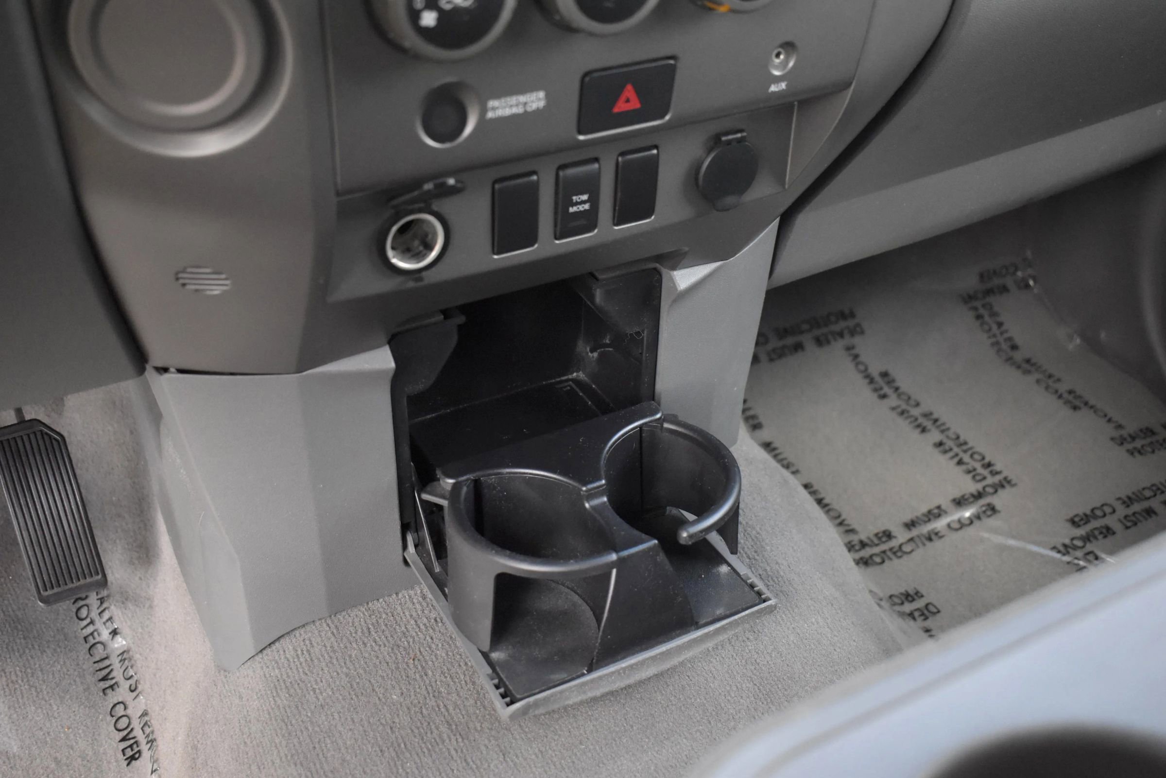 Used 2006 Nissan Titan SE RWD image 24