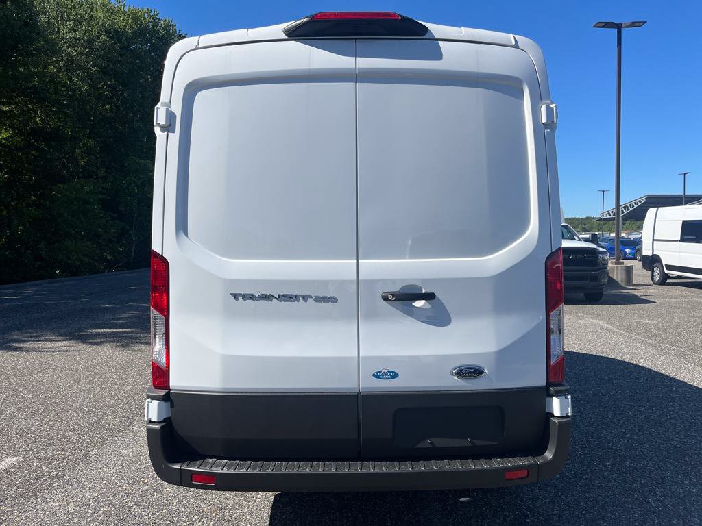 Used 2025 Ford Transit 250 148 Medium Roof RWD image 17