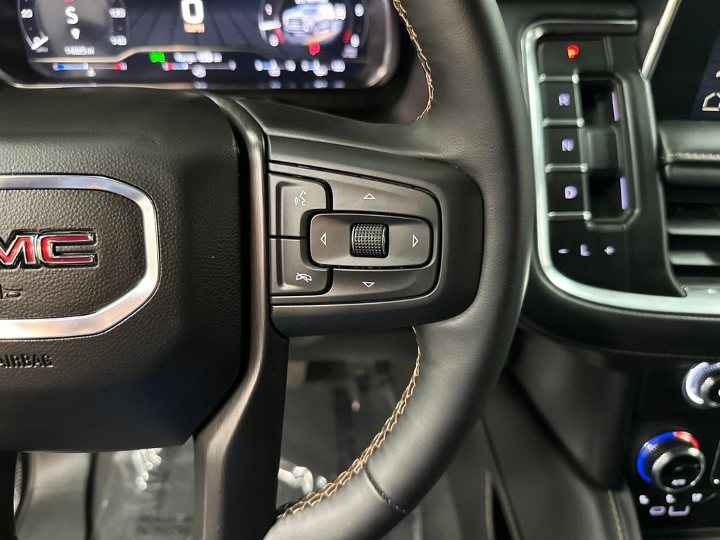 Used 2024 GMC Yukon XL AT4 w/ Technology Package AWD/4WD image 15