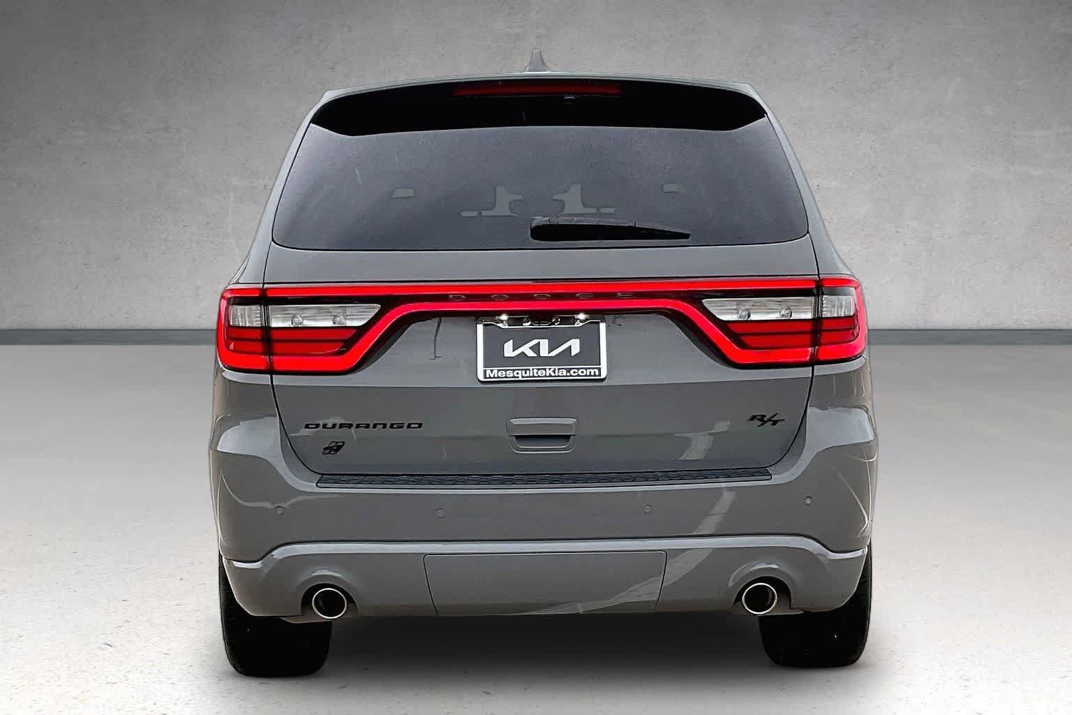 Used 2022 Dodge Durango R/T w/ Blacktop Package AWD/4WD image 5