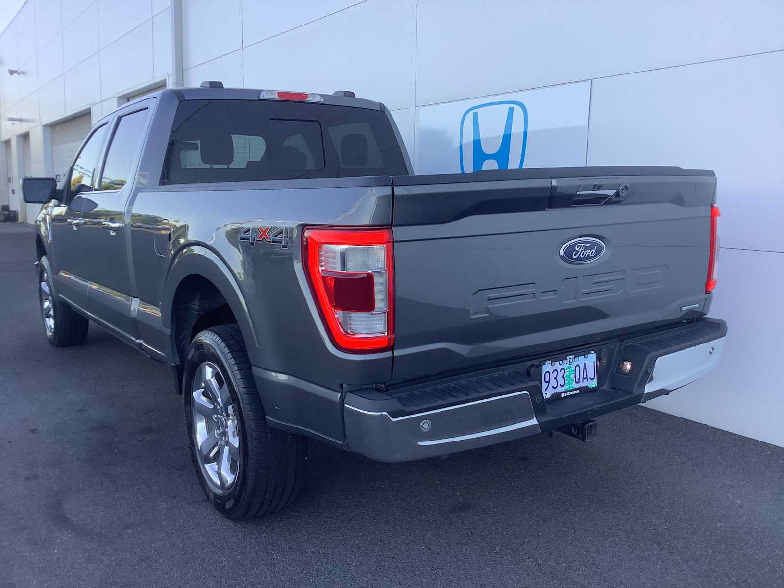 Used 2021 Ford F150 Lariat w/ Equipment Group 502A High AWD/4WD image 4