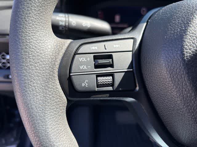 Used 2023 Honda Accord EX image 11