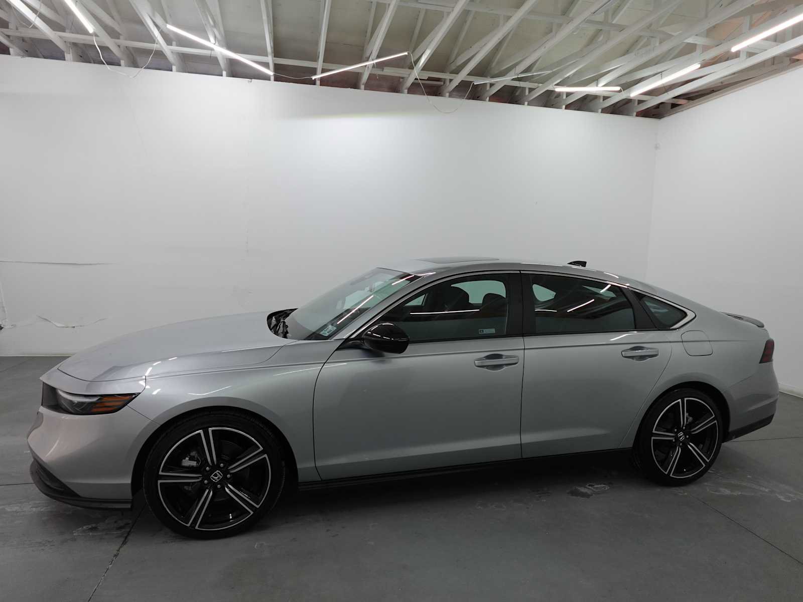 Certified 2025 Honda Accord Sport image 8