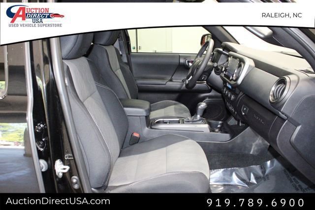 Used 2021 Toyota Tacoma TRD Off-Road image 15