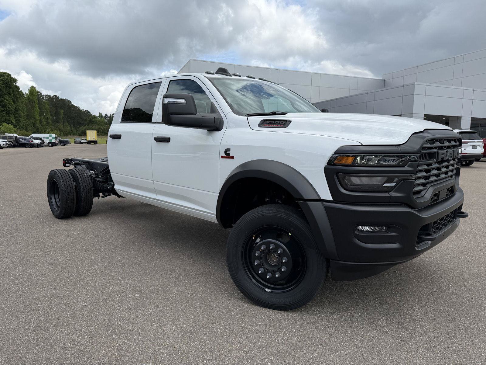 New 2026 RAM 4500 Tradesman AWD/4WD image 3