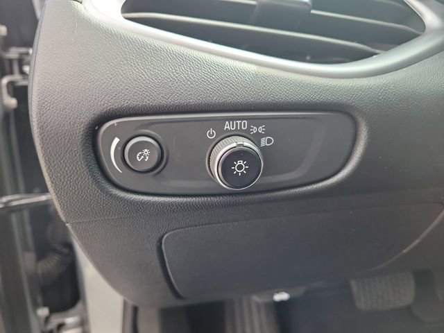 Used 2023 Chevrolet Malibu LT FWD image 23