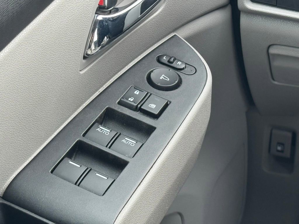 Used 2016 Honda Odyssey Touring Elite image 36