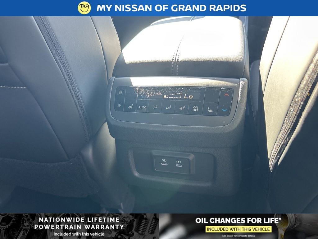 New 2026 Nissan Pathfinder SL image 21