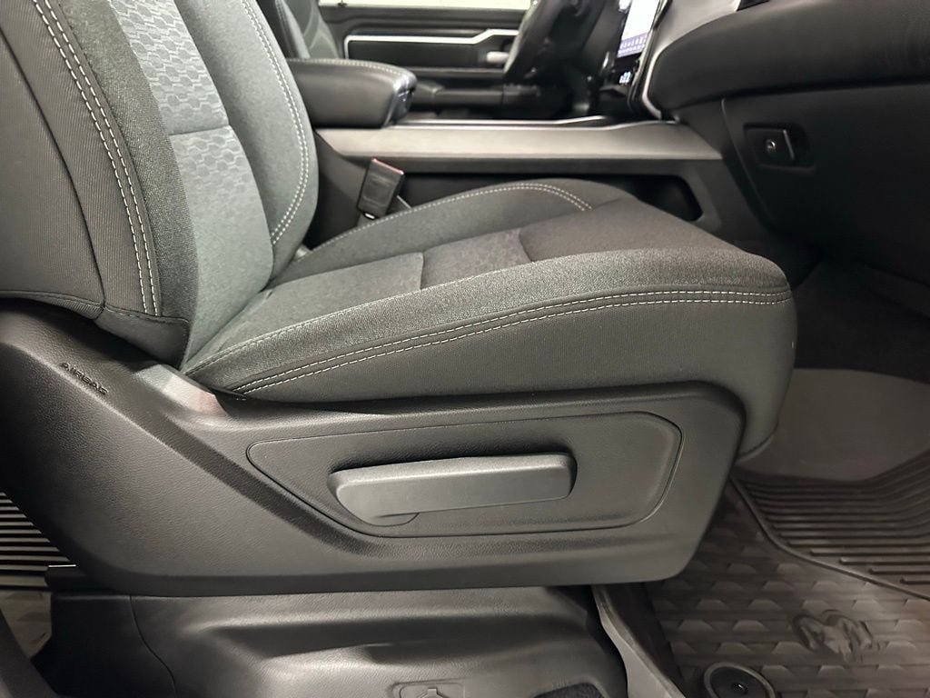 Used 2025 RAM 1500 Big Horn AWD/4WD image 56