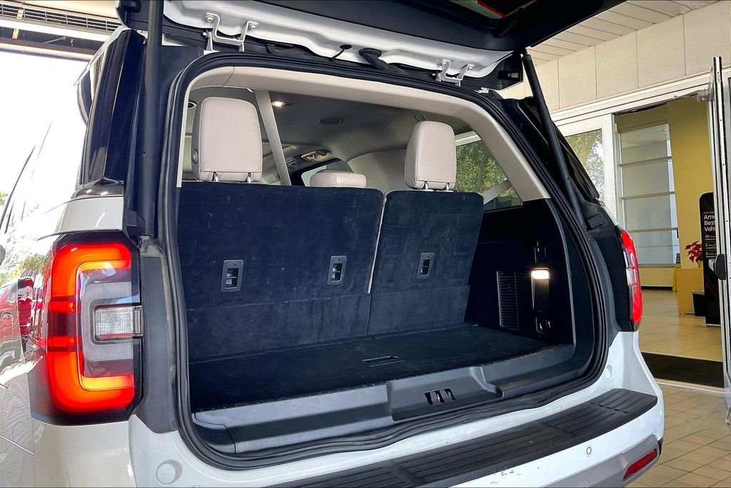 Used 2024 Ford Expedition Limited image 20